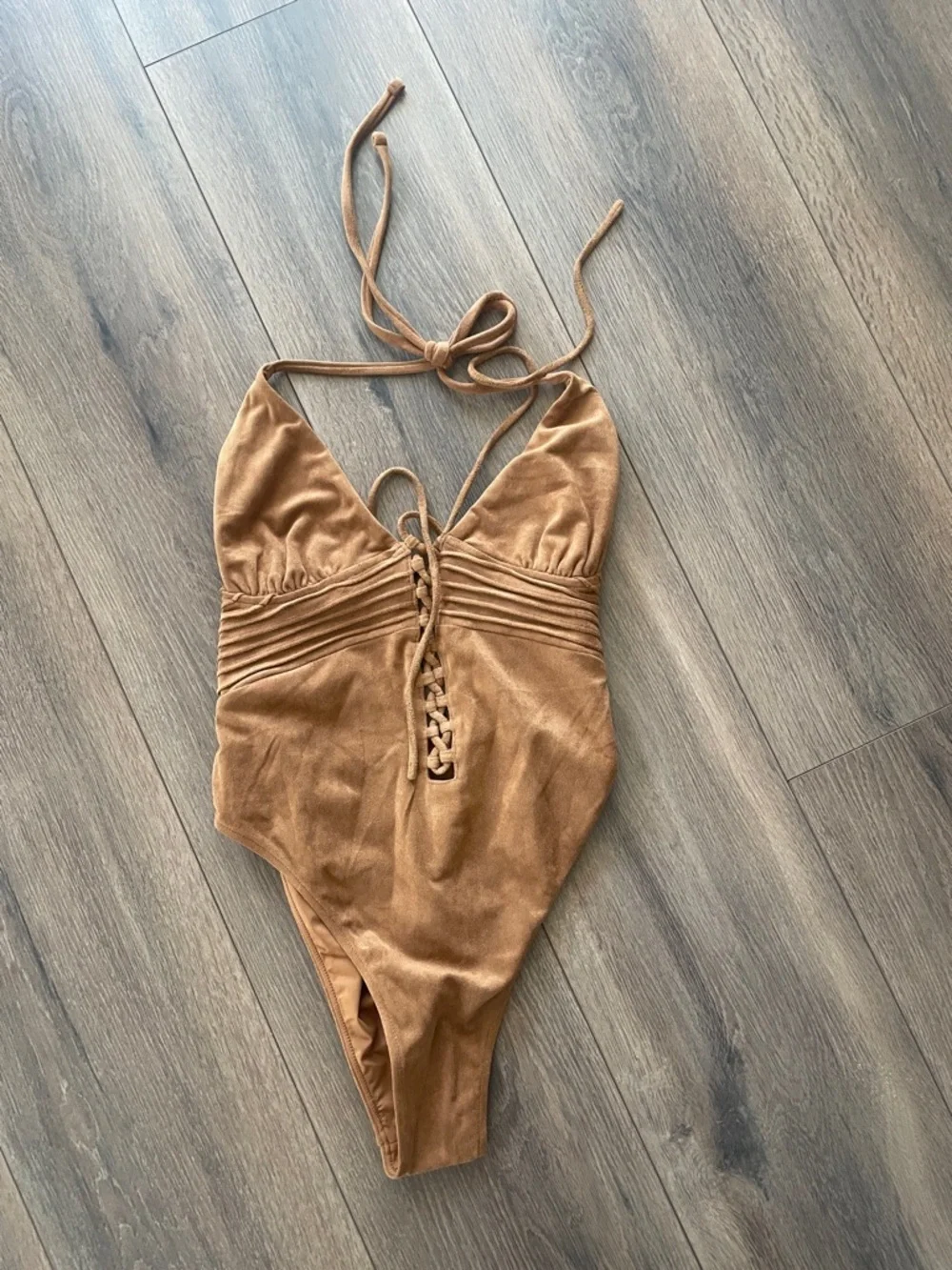 Frankie’s Bikinis x Bella Hadid Barrel Faux Suede One Piece Swimsuit- size M